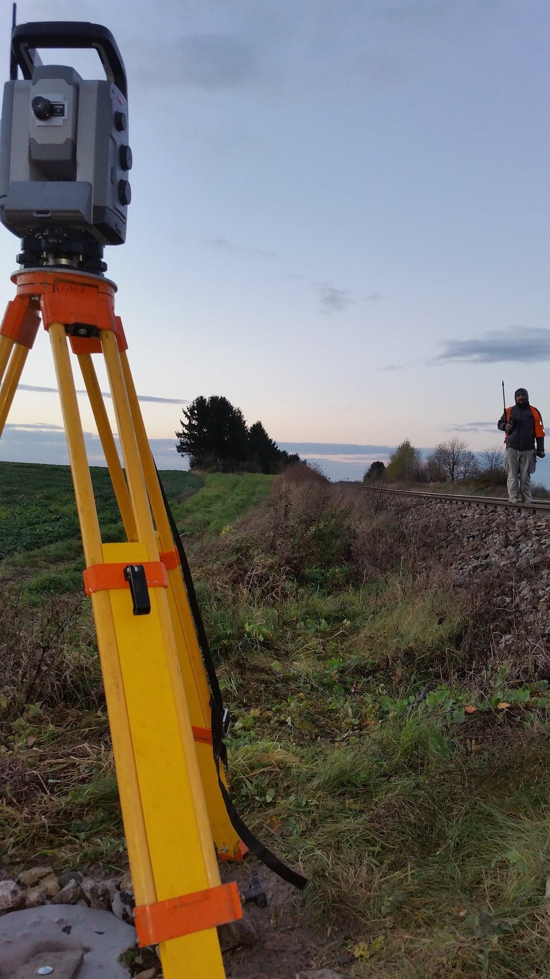 Linie kolejowe nr 66 i 69